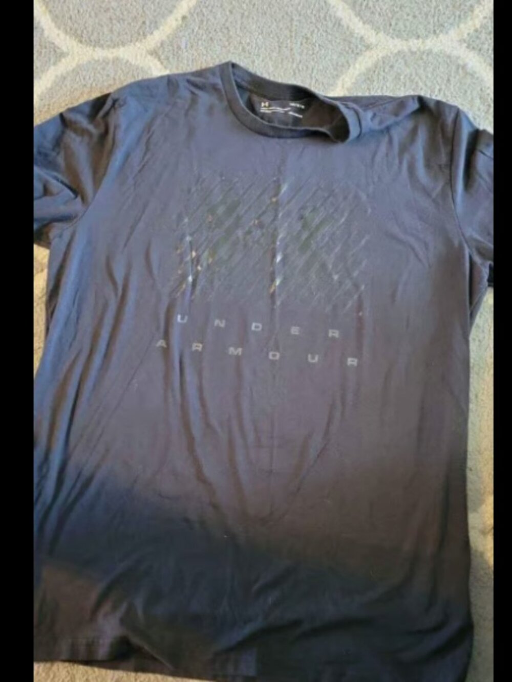 Men's large black under armour shirt